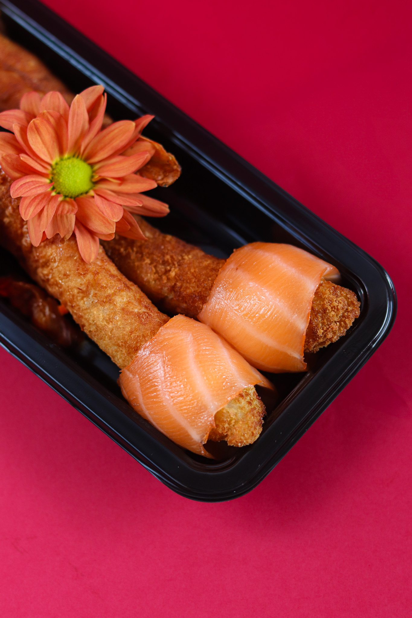 Hot Roll Empanado com Flores